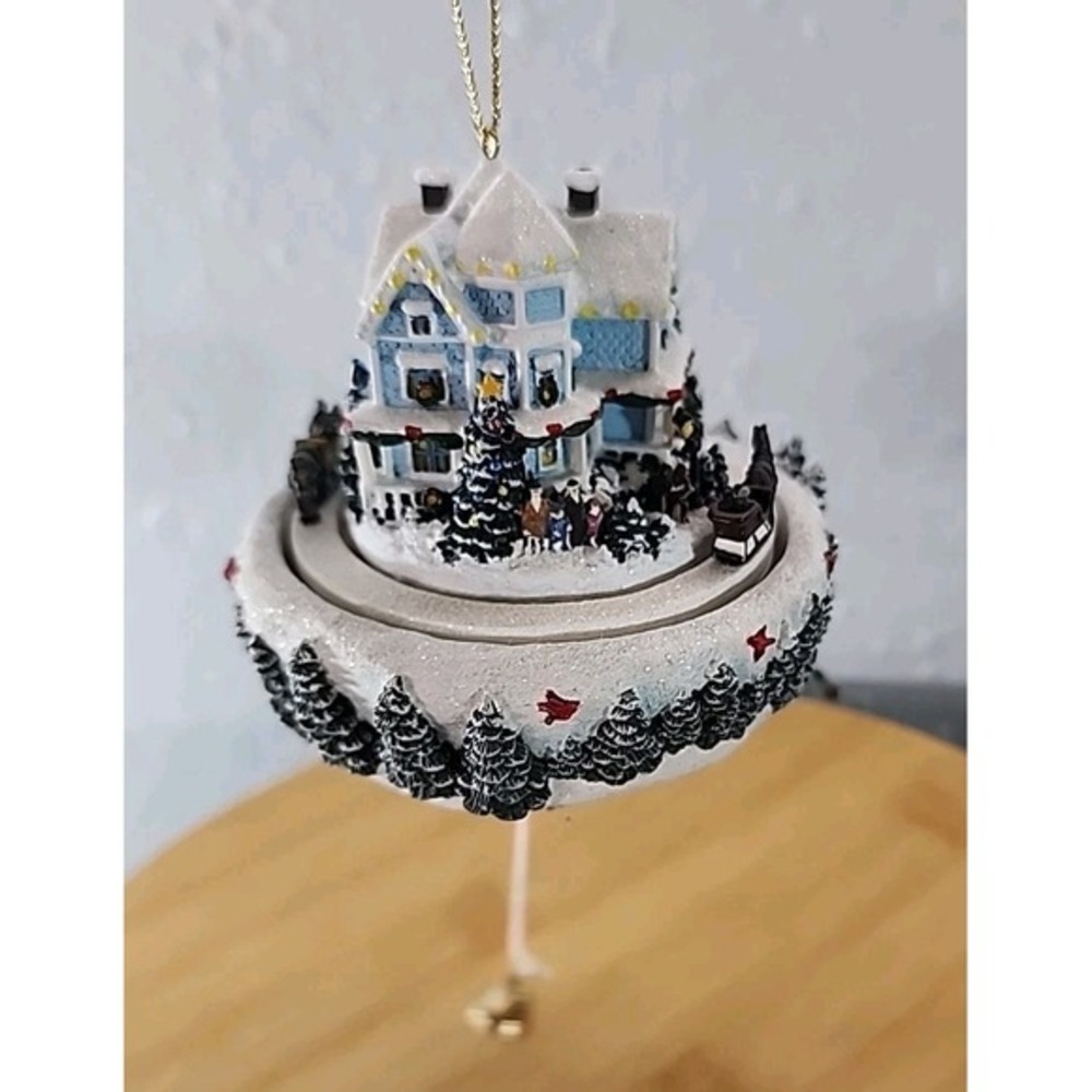 Thomas Kinkade BRAND NEW "A Holiday Gathering" Illuminated Moving Ornament